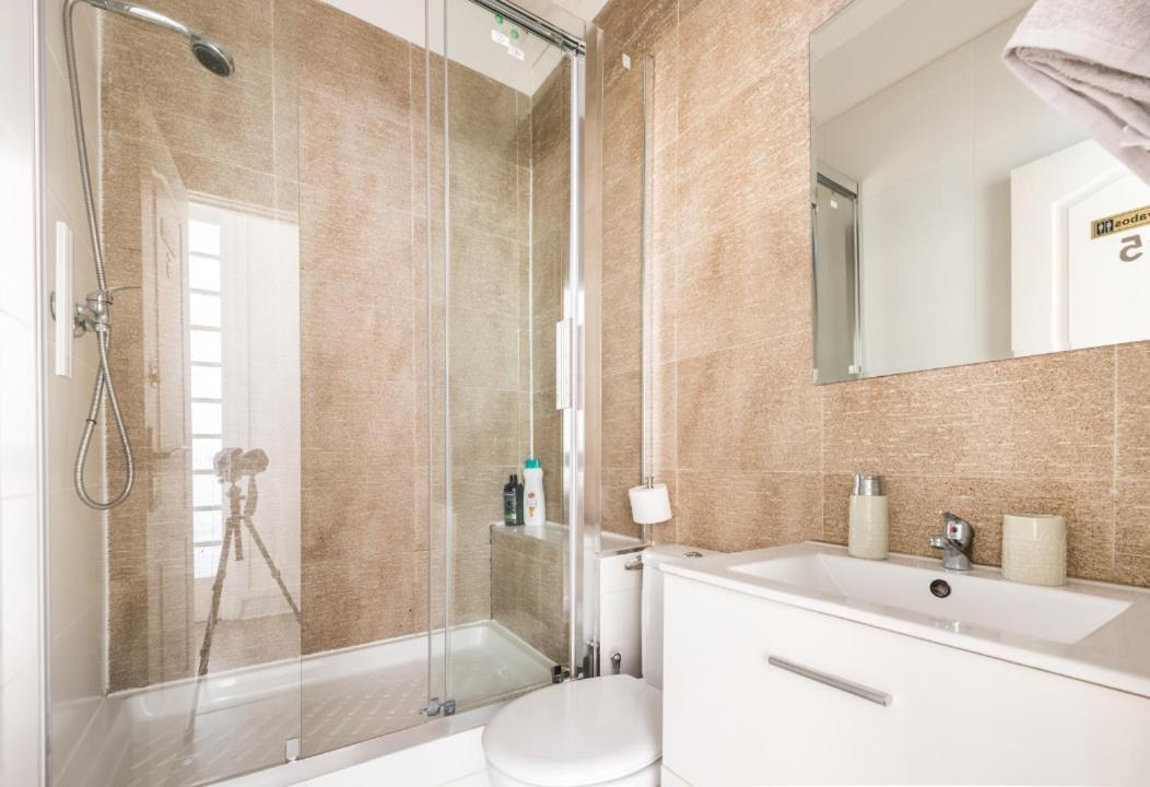 M&F 7 Rooms/7 Bathrooms Over Gran Via Madrid Exteriér fotografie